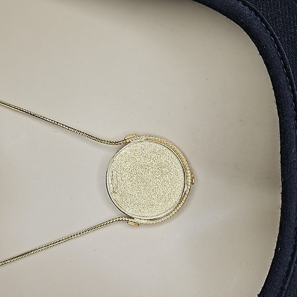 WHITING AND DAVIS GOLDTONE ROUND PEARL ESSENCE NECKLACE - Picture 3 of 8